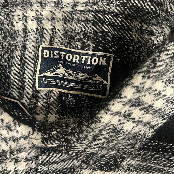 Distortion shirt jacket Flannel. Size L. NWT - Picture 3 of 5
